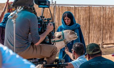 طرح صوراً من كواليس فيلم «هجان» قبل عرضه بمهرجان البحر الأحمر