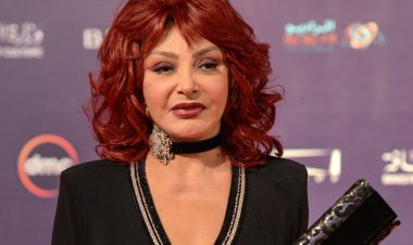 وصول نبيلة عبيد لحفل افتتاح مهرجان البحر الأحمر السينمائي