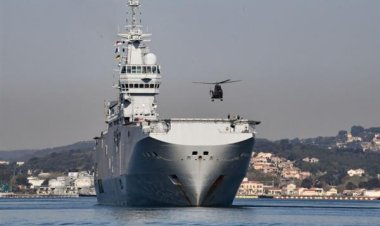 سفارة فرنسا: حاملة المروحيات لرعاية مصابي غزة تستقبل أولى الحالات بالعريش