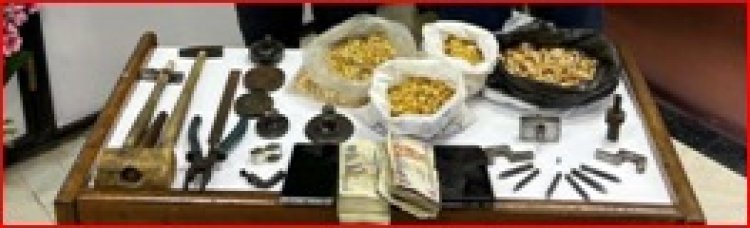 ضبط شخصين لتزويرهما دمغات مشغولات ذهبية داخل ورشة بالجمالية 