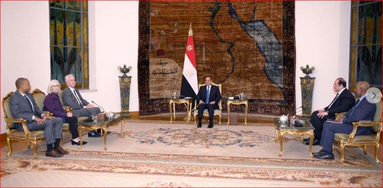 «السيسي»  يستقبل مدير وكالة المخابرات المركزية الأمريكية