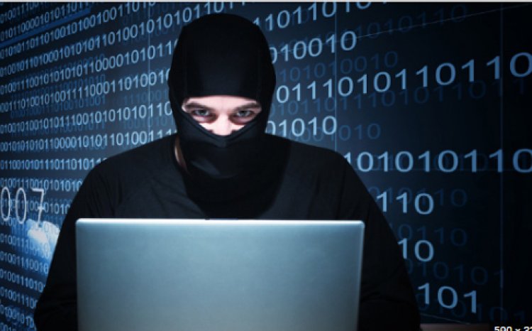 خبير أمن معلومات يكشف عن مخاطر في تطبيقات غير معلومة المصدر