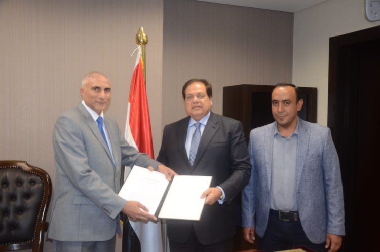 الإسكان: اعتماد عقد تقنين أكبر قطعة أرض بمساحة مليوني متر بمنطقة جنيفة