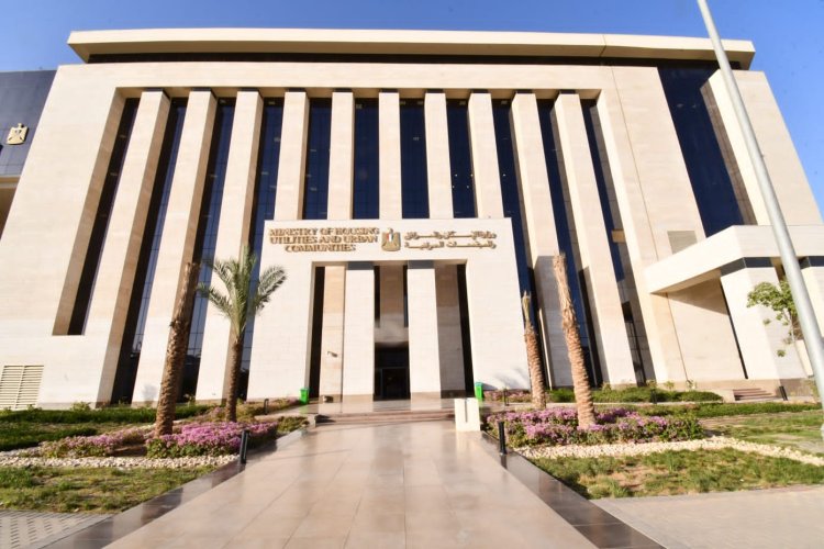 طرح محال تجارية للبيع و2 كافتيريا ومعرض بمقابل الانتفاع بـ 3 مدن جديدة