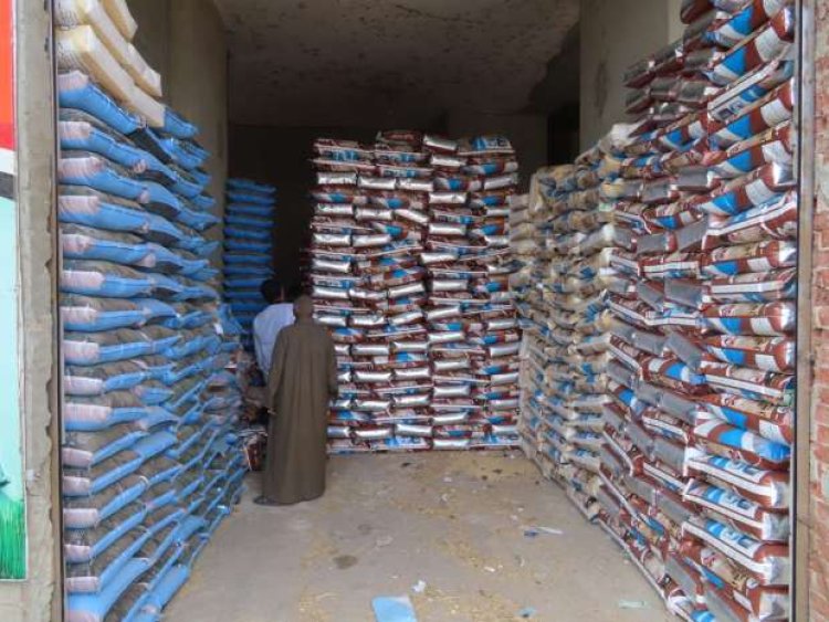 ضبط مصنع أعلاف وزيوت غير مرخص بالجيزة