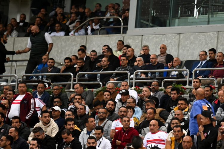 مجلس إدارة الزمالك يدعم فريق الكرة باستاد برج العرب