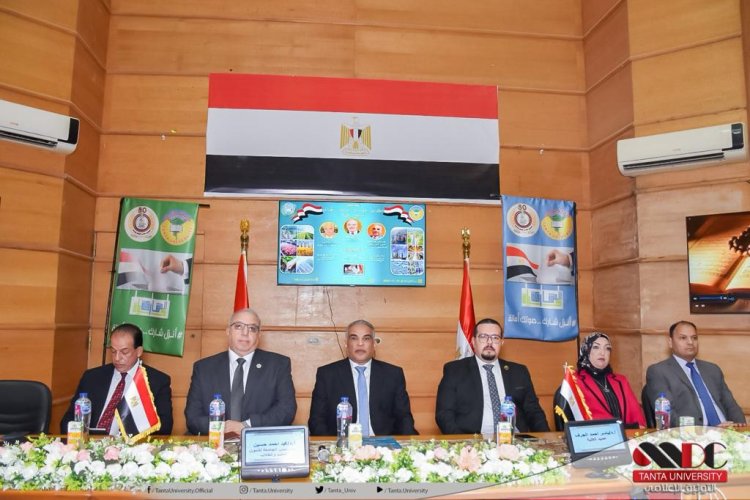تنظيم ندوتين للتوعية بأهمية مشاركة الطلاب بالانتخابات الرئاسية بجامعة طنطا