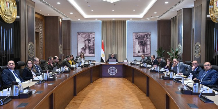 رئيس الوزراء يتابع موقف مشروعات تنفذها الهيئة الهندسية للقوات المسلحة