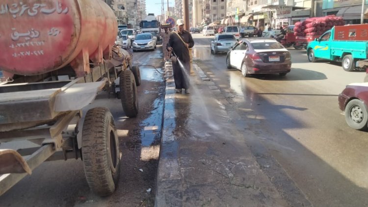 استمرار أعمال النظافة والتجميل بشرق وغرب المنصورة