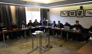 الزمالك بالزي التقليدي أمام سوار الغيني بالكونفيدرالية