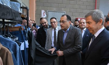 مدبولى: الحكومة داعمة لأى استثمارات وتوسعات جديدة فى قطاع الصناعة