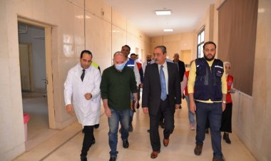 محافظ الإسماعيلية يطمئن على مصابي غزة بمستشفى حميات التل الكبير 