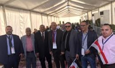 بهتافات تحيا مصر..توافد المصريين بجدة على للجان للتصويت بانتخابات الرئاسة