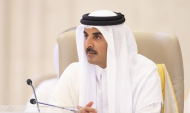 أمير قطر يعلن إجراء مباحثات مع ماكرون في إطار جهود وقف إطلاق النار بغزة