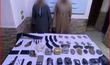 سقوط 4 عناصر إجرامية بحوزتهما 7 قطع سلاح و20 كيلو مخدرات بأسيوط وأسوان