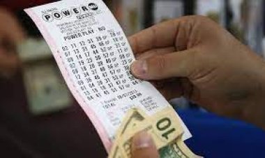 رجل يقاضي طليقته ووالدة ابنته بسبب كشف سر فوزه الضخم في يانصيب