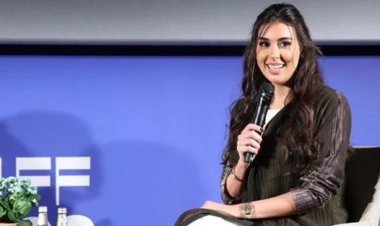 «بسبب عارضة أزياء» عباية  ياسمين صبري تثير الجدل على السوشيال ميديا