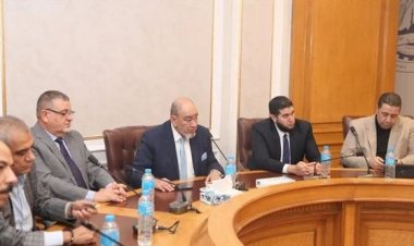 البنك المركزي يضخ 2 مليار دولار للإفراج عن شحنات مستلزمات طبية بالموانئ