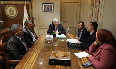 أيمن عاشور يلتقي المصنف ضمن قائمة أعلى 2% من العلماء الأكثر تأثيرًا في العالم