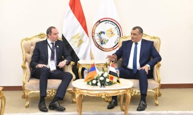 وزير الدولة للإنتاج الحربي يلتقي وزير صناعة التكنولوجيا الفائقة بدولة أرمينيا