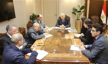 وزير الزراعة يبحث مع مديرة الوكالة الفرنسية للتنمية التعاون المشترك