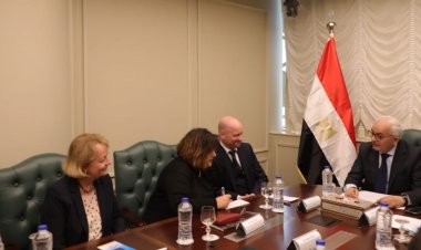 «حجازي» يبحث مع نائب مدير معهد «جوتة» أوجه التعاون لتطوير التعليم قبل الجامعي