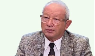 ساويرس: شقيقي ناصف نقل مكتبه من لندن وليس مصر