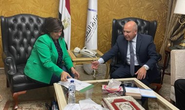 النائبة إيفلين متَّى تُنهي أزمة الأتوبيسات المتهالكة على خط "القاهرة _دمياط".. اعرف التفاصيل