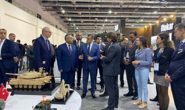 في اليوم الثالث لـ «EDEX 2023»..  وزير الإنتاج الحربي يزور أجنحة الشركات العالمية