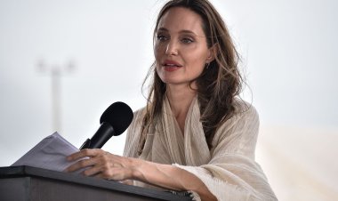 بعدما وصفت هوليوود بـ«بيئة غير صحية».. هل تعتزل أنجلينا جولي الفن؟