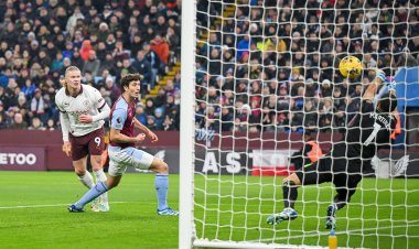 مانشستر سيتي يواصل السقوط بخسارة مخيبة أمام أستون فيلا