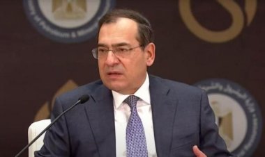 وزير البترول يعقد مباحثات مع مساعدي وزيرة الطاقة الأمريكية