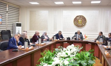 وزير العمل يُتابع مع الإدارات المُختصة الإجراءات التنفيذية بشأن منصة إلكترونية للعمالة غير المنتظمة