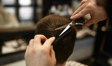 بسبب صلع الرجال .. الشرطة الإيطالية تقبض على حلاق يتاجر  بالمخدرات