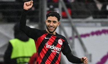 مرموش يسجل ويصنع.. آينتراخت فرانكفورت يكتسح بايرن ميونيخ بخماسية | فيديو