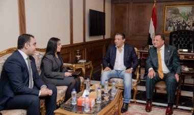 المرشح الرئاسي حازم عمر يستقبل وفدًا من تنسيقية شباب الأحزاب والسياسيين