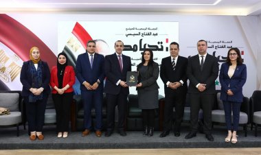 بعد 62 زيارةً ولقاءً.. «التنسيقية» تُسلم البرنامج الانتخابي للمرشحين الأربعة في سباق الرئاسة