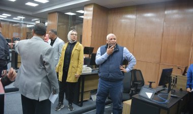 محافظ الوادي الجديد يتابع جاهزية لجان الانتخابات بمراكز المحافظة