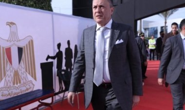 وزير السياحة والآثار يدلى بصوته في انتخابات الرئاسة بالقاهرة الجديدة