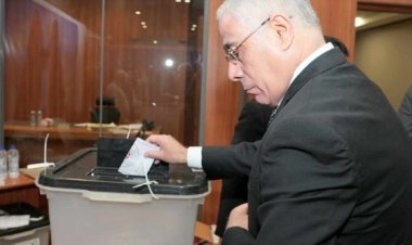 النائب العام يُدلي بصوته في الانتخابات الرئاسية داخل لجنة بالعاصمة الإدارية الجديدة