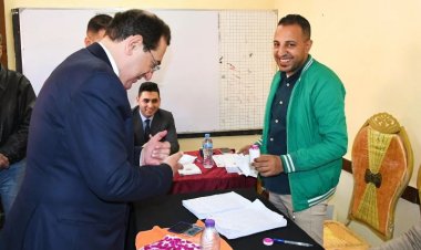 صور.. وزير البترول يدلي بصوته في الانتخابات الرئاسية 2024