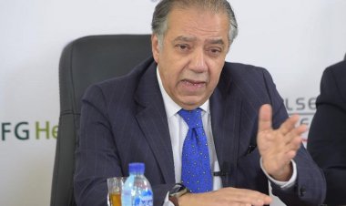 رئيس لجنة الشؤون الإفريقية بالنواب يدلي بصوته في الانتخابات الرئاسية