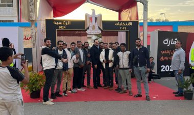 بالصور.. الفنان عماد زيادة يدلي بصوته في الانتخابات الرئاسية