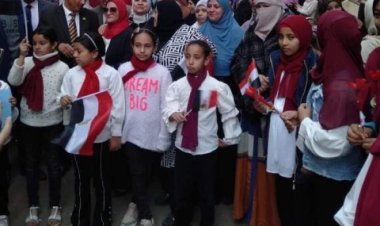 توافد كبير للشباب والمرأة والعاملين بالمديريات الخدمية للإدلاء بأصواتهم الإنتخابية في الشرقية