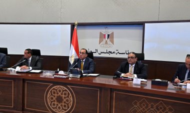 رئيس الوزراء يؤكد أهمية مواصلة الجهود لتوفير الخدمات المختلفة بالانتخابات الرئاسية