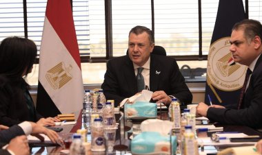 وزير السياحة والآثار يبحث آليات دفع الحركة السياحية الوافدة من السوق الإسباني