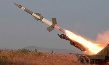 عاجل.. مسؤول عسكري أمريكي: هجوم بصواريخ وطائرة مسيرة على قاعدتين في العراق وسوريا