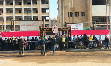 توافد المواطنين أمام اللجان الانتخابية في الخليفة ومنشأة ناصر و المعصرة وعابدين والسلام ومدينة نصر والتجمع  (صور)