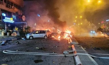 الفصائل الفلسطينية تطلق صاروخًا يؤدي لانفجار يهز وسط تل أبيب