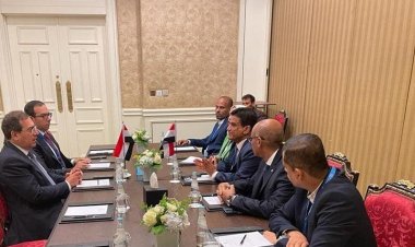 مباحثات مع وزير الطاقة اليمنى والأمين العام لمنظمة الدول المصدرة للغاز خلال مؤتمر الطاقة العربى